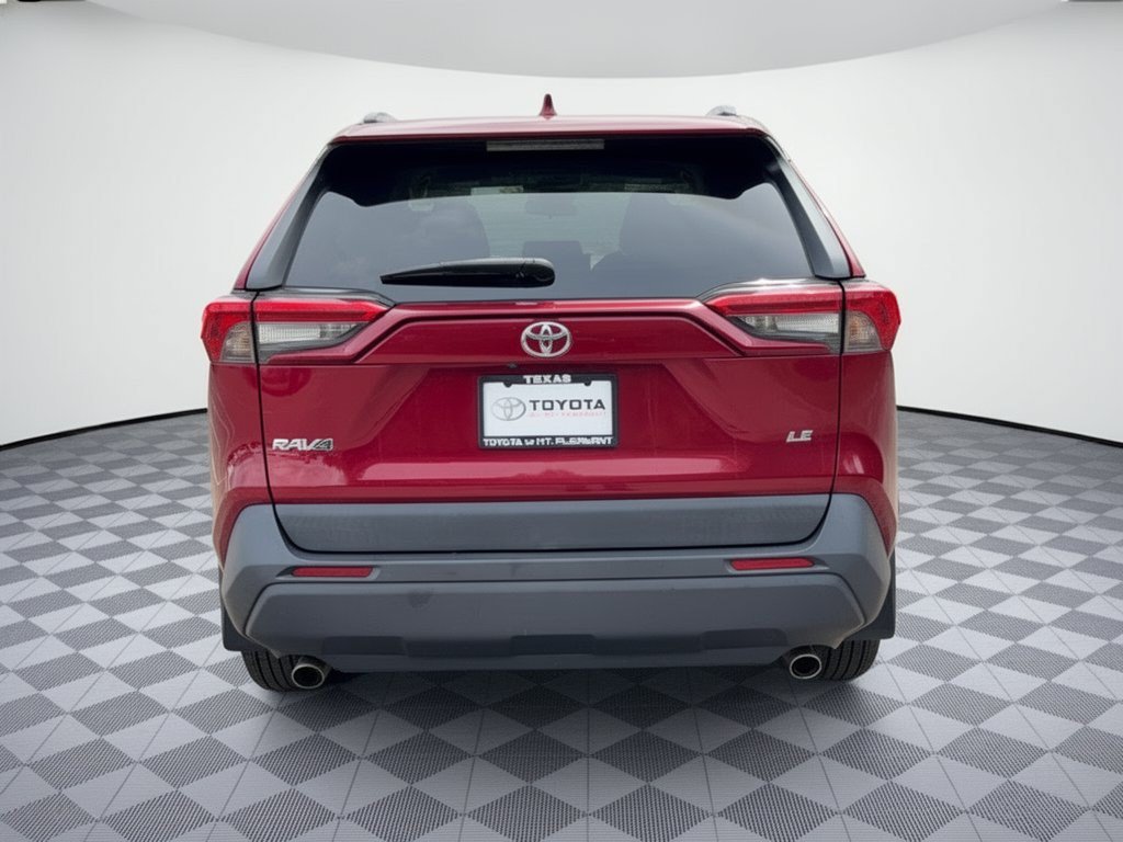 Used 2020 Toyota RAV4 LE FWD image 11
