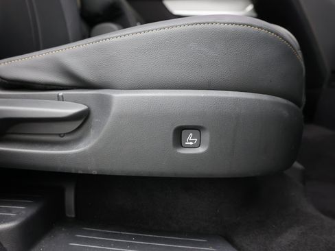 Used 2024 MAZDA CX-90 3.3 Turbo w/ Preferred Plus AWD/4WD image 36