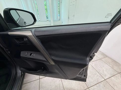 Used 2013 Toyota RAV4 XLE AWD/4WD image 19