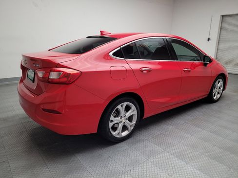 Used 2017 Chevrolet Cruze Premier image 9