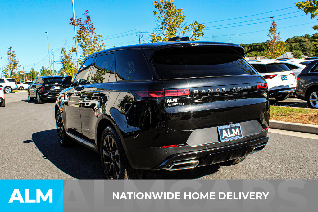 Used 2023 Land Rover Range Rover Sport SE AWD/4WD image 4