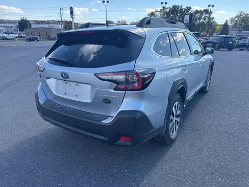 Certified 2025 Subaru Outback Premium image 5