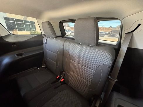 Used 2020 GMC Acadia SLE image 29