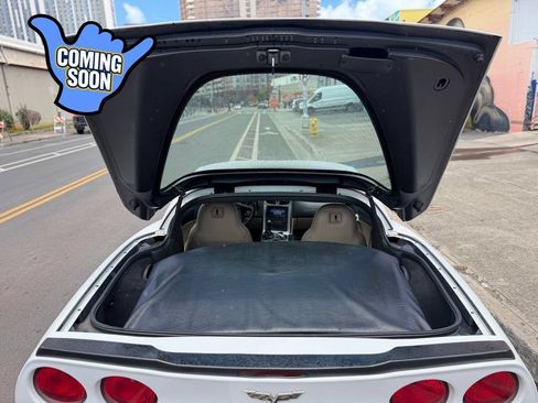 Used 2005 Chevrolet Corvette Coupe w/ Preferred Equipment Group RWD image 11
