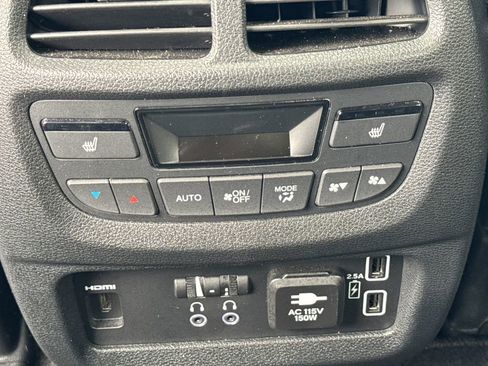 Used 2022 Honda Pilot Elite image 23