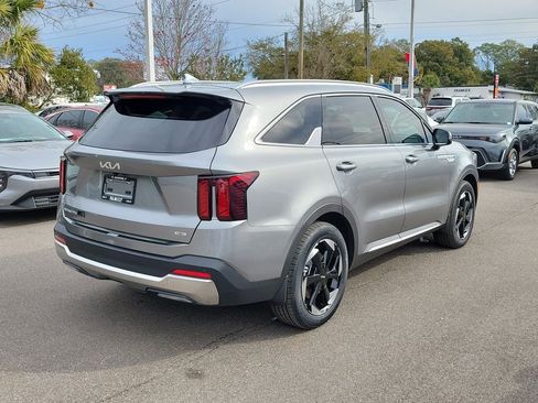 New 2026 Kia Sorento EX w/ EX Premium Package AWD/4WD image 6