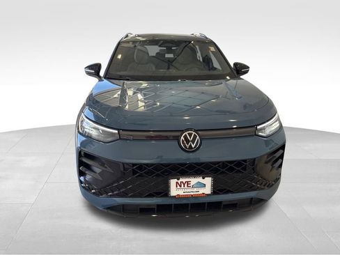 New 2025 Volkswagen Tiguan SE R-Line image 8