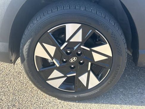 Used 2024 Hyundai Kona SEL AWD/4WD image 10