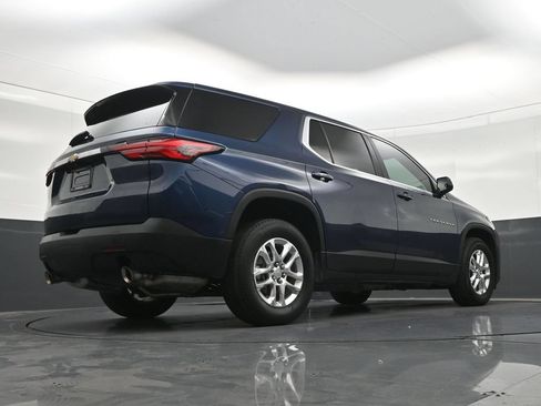 Used 2023 Chevrolet Traverse LS FWD image 29