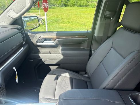New 2026 Chevrolet Silverado 1500 LT Trail Boss w/ LT Trail Boss Premium Package AWD/4WD image 16