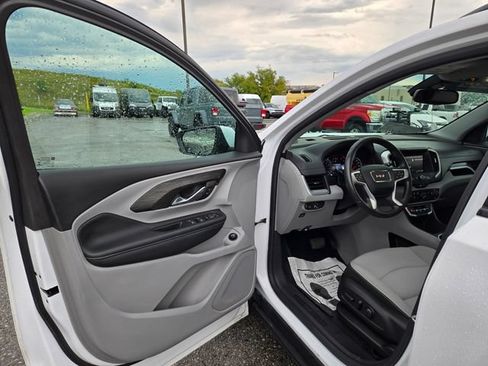 Used 2022 GMC Terrain SLE w/ Driver Convenience Package AWD/4WD image 13