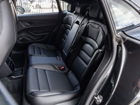 New 2026 Porsche Taycan 4S AWD/4WD image 36