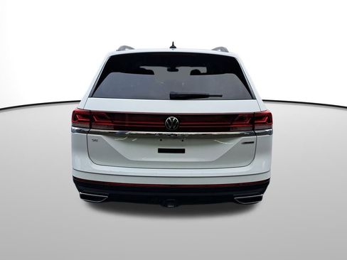 Used 2024 Volkswagen Atlas SE image 5