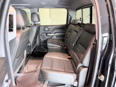 Used 2018 GMC Sierra 2500 Denali w/ Duramax Plus Package AWD/4WD image 23