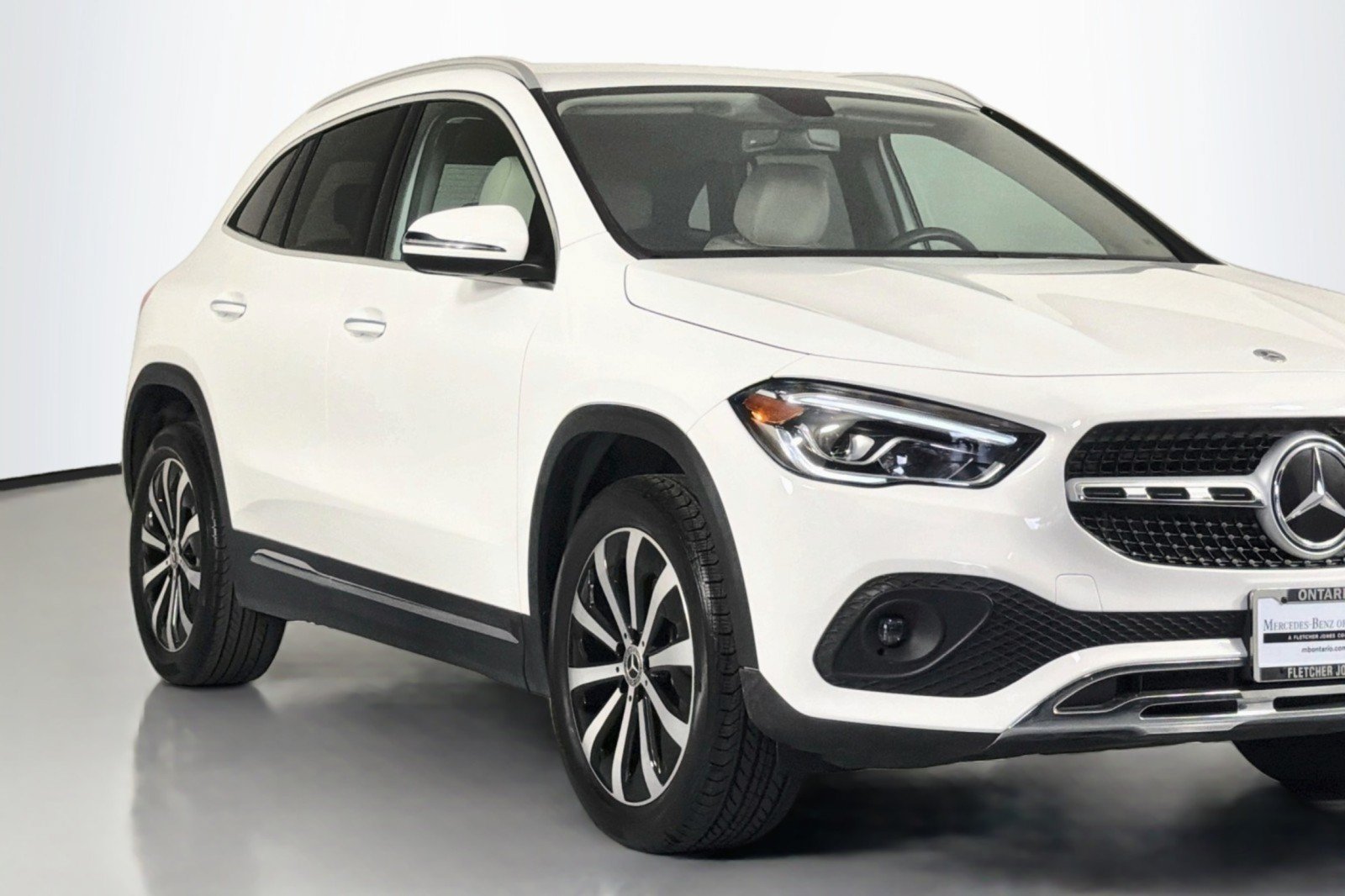 Used 2023 Mercedes-Benz GLA 250 4MATIC w/ Premium Package image 14