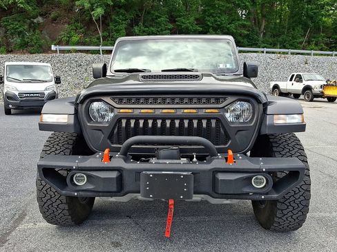 Used 2023 Jeep Gladiator Mojave w/ Cold Weather Group AWD/4WD image 5