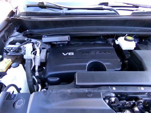 Used 2019 Nissan Pathfinder SV image 28