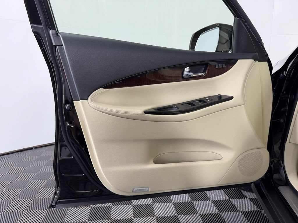 Used 2017 INFINITI QX50 AWD w/ Premium Package image 36
