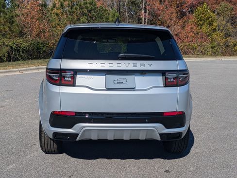 New 2025 Land Rover Discovery Sport S image 6