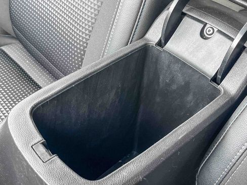 Certified 2025 Chevrolet Trax LT w/ LT Convenience Package image 49