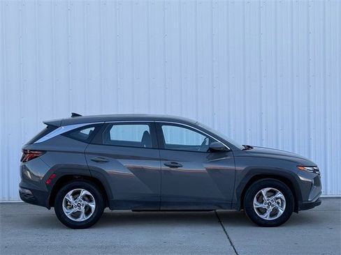 Used 2024 Hyundai Tucson SE image 3