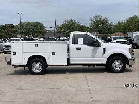 Used 2018 Ford F250 XL w/ Power Equipment Group RWD image 5