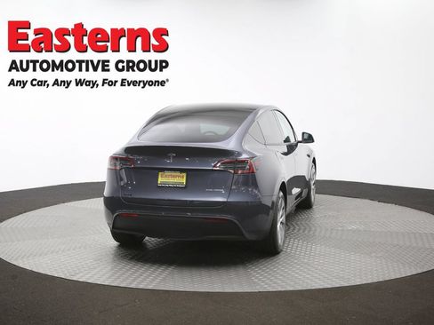 Used 2023 Tesla Model Y Long Range AWD/4WD image 33