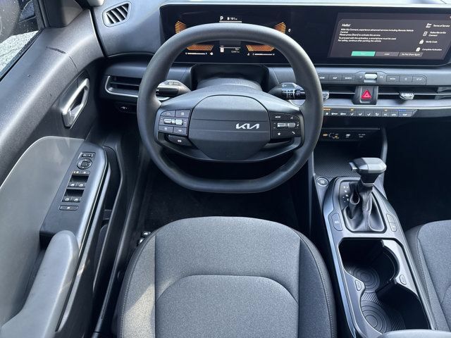 Used 2025 Kia K4 FWD image 15