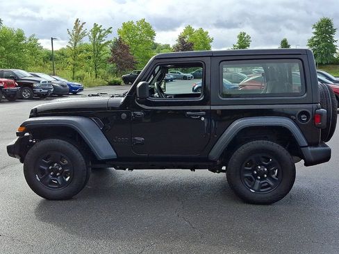 Used 2024 Jeep Wrangler Sport AWD/4WD image 6