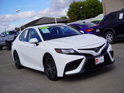 Used 2024 Toyota Camry SE