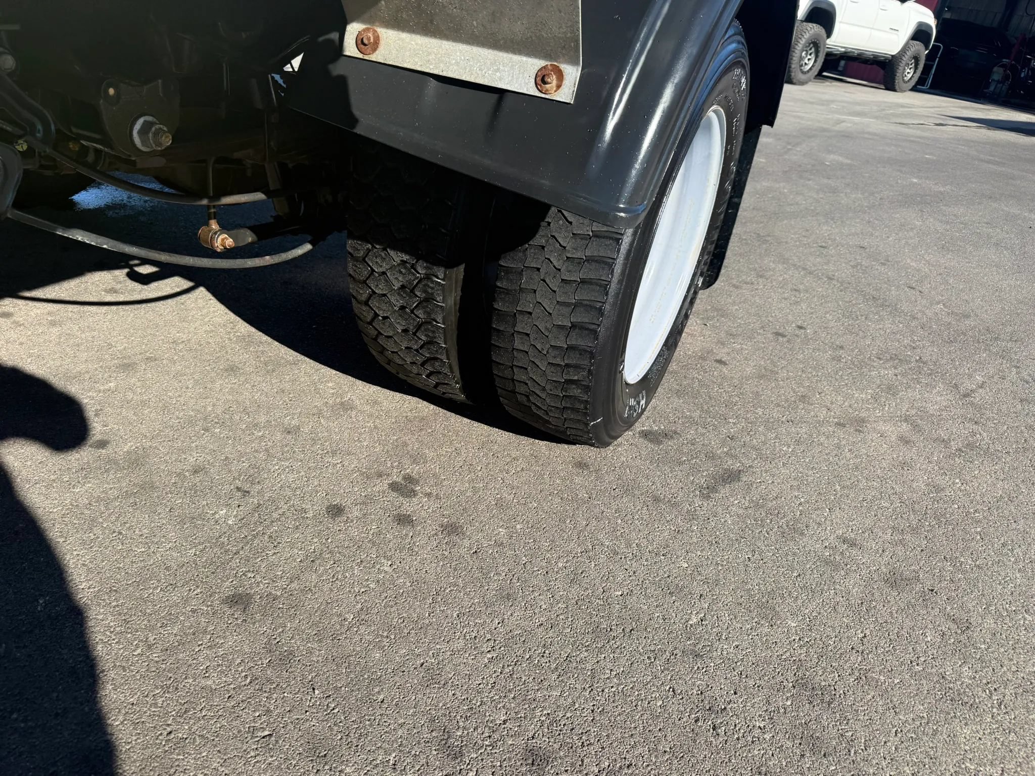 Used 2019 Ford F550 2WD Regular Cab Super Duty image 15