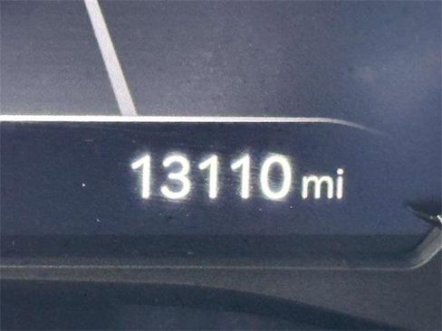 Used 2023 Genesis G70 3.3T w/ Sport Prestige Package image 31