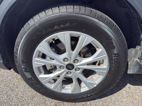 Used 2024 Ford Escape Active AWD/4WD image 9