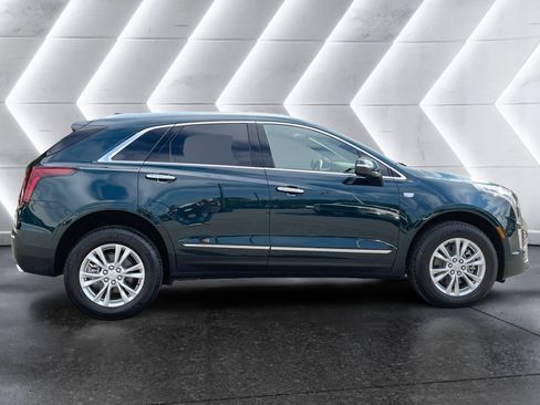 New 2025 Cadillac XT5 Luxury image 7