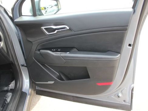 Used 2024 Kia Sportage EX AWD/4WD image 32