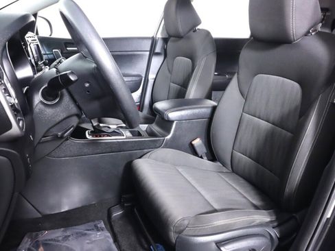 Used 2017 Kia Sportage LX image 26