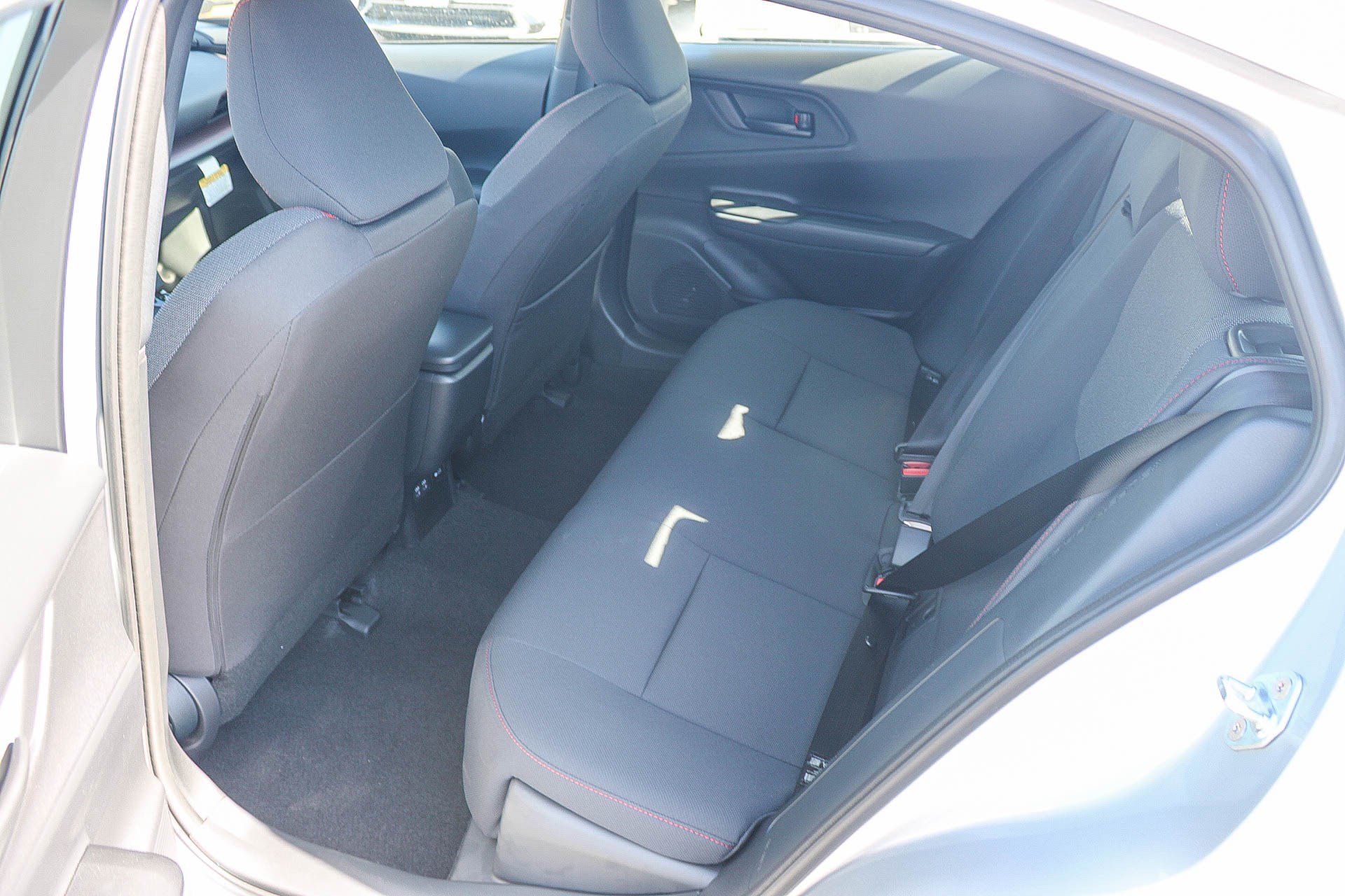 New 2027 Toyota Prius Plug-In Hybrid FWD image 21