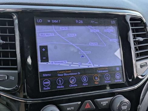 Used 2019 Jeep Grand Cherokee Laredo w/ 18" Wheel & 8.4" Radio Group AWD/4WD image 21