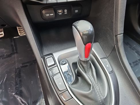Used 2019 Hyundai Veloster Turbo FWD image 21
