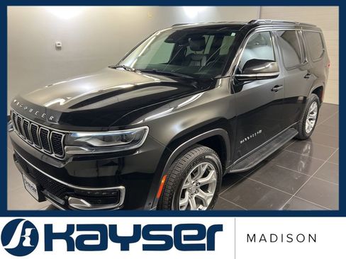 Used 2022 Jeep Wagoneer Series II AWD/4WD image 3