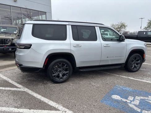 New 2026 Jeep Grand Wagoneer Limited AWD/4WD image 31