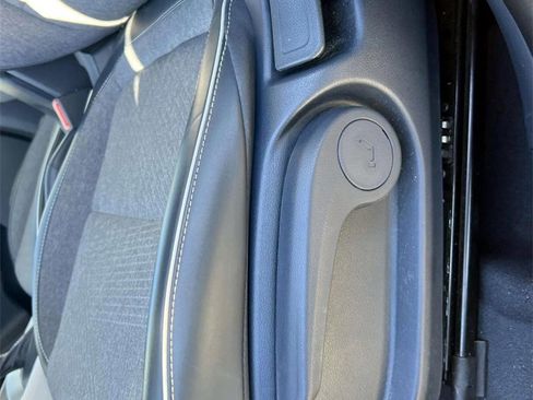 Certified 2023 Hyundai Venue Limited image 13