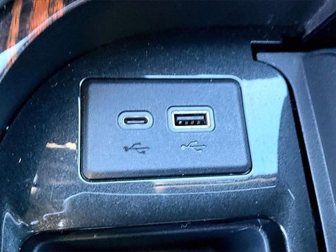 Used 2021 Cadillac Escalade ESV Premium Luxury w/ Driver Assist Tech Package image 16