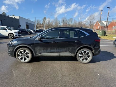 Used 2023 Ford Escape Platinum image 8