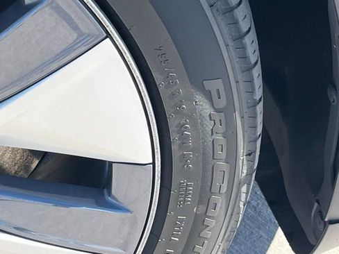 Used 2024 Tesla Model Y Long Range image 7