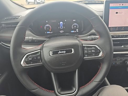 Used 2023 Jeep Compass Trailhawk w/ Trailhawk Elite Group image 30