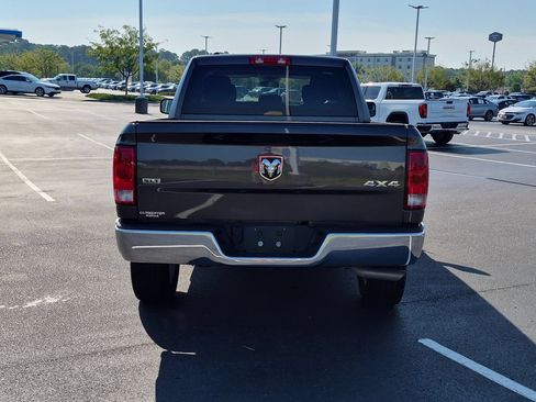 Used 2024 RAM 1500 Classic SLT AWD/4WD image 4