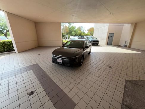 Used 2025 Kia K4 FWD image 16