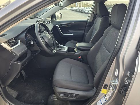 Used 2022 Toyota RAV4 XLE image 11