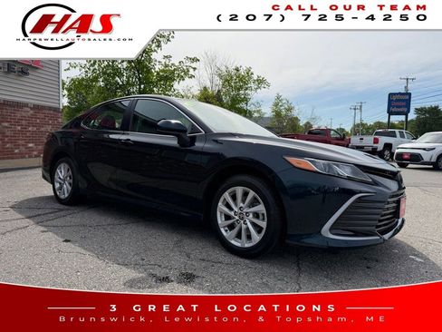 Used 2021 Toyota Camry LE w/ Carpet Mat Package (TMS) AWD/4WD image 8